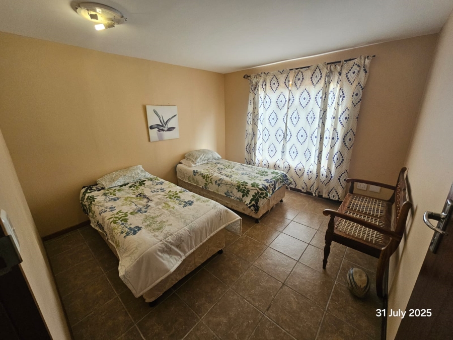 5 Bedroom Property for Sale in Stilbaai Wes Western Cape